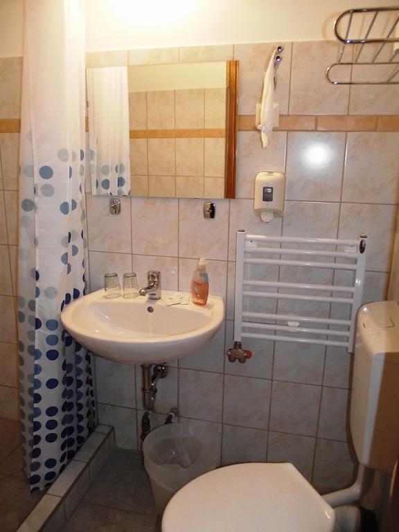 Mediterran Vendeghaz Kecskemet Room photo